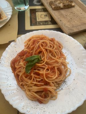 Spaghetti arrabiatta  at Grazie a Dio è venerdi in Rome