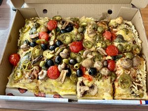 Vegan margherita (large) and added olives, mushrooms and jalapeños.  at Detroit Pizza in North London