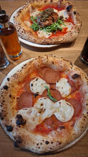 Vegane Salami Pizza 🥰 at 60 Seconds to Napoli  in Koblenz