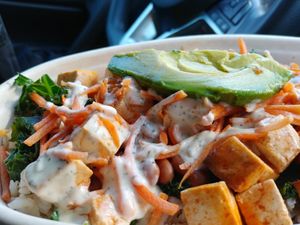 Buffalo Bowl: surprisingly lacked flavor at Cashew in Chattanooga