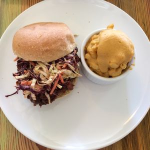 jackfruit bbq with mac n cheeze at Cashew in Chattanooga