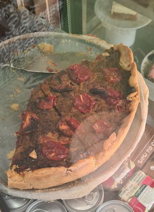 Taco paj, god och mättande at Queen Beans in Uppsala