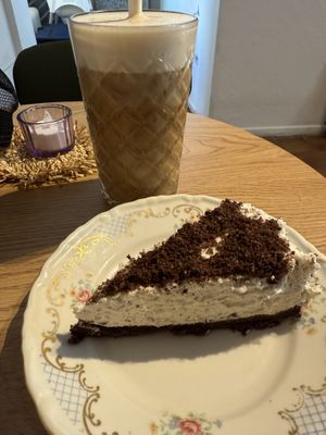 Ice latte and oreo cheesecake  at Queen Beans in Uppsala