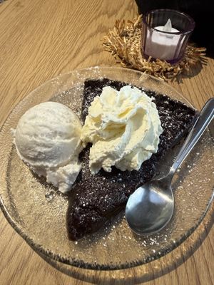 Mud cake  at Queen Beans in Uppsala