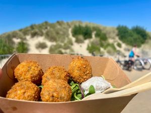 Zeewierkroketten van Nomet at terra food truck in Zeebrugge