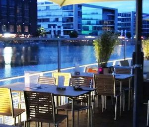 Terrasse mit Blick auf den Innenhafen at Mongo's in Duisburg
