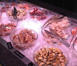 Fleisch- / Fischauswahl at Mongo's in Duisburg