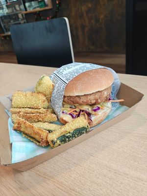 Crispy Chick'n & Zucchini Fries #Veganuary at Everdale Cafe & Gelato in Springvale