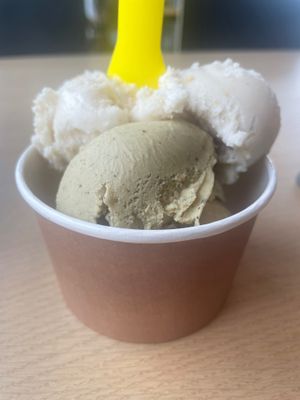 NY cheesecake gelato (needed more acid) at Everdale Cafe & Gelato in Springvale