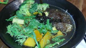 soup option at Vege Creek 蔬河 - Yanji St in Taipei