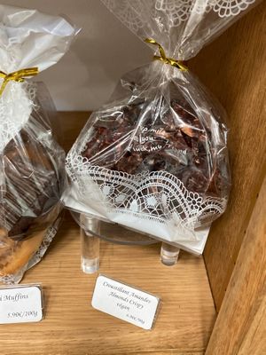  at Makdamia in Paris