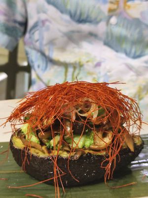 Avocado caldo ripieno at Temakinho Milano Navigli in Milan