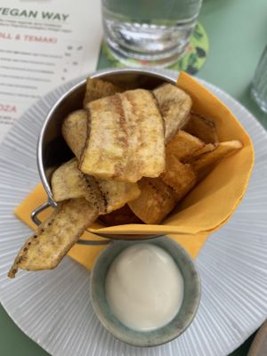 Veg Chips di Platano  at Temakinho Milano Navigli in Milan