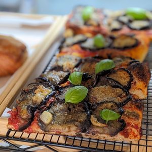Vegan Melanzane Pizza at Rya Bakehouse in Central Singapore