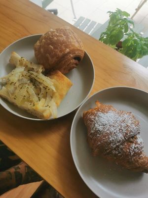 🫶🏼 at Rya Bakehouse in Central Singapore