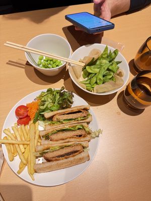 Had some warm edamame 枝豆🫛 #Veganuary at HND - Diversity Diner - T3 - Departures in Tokyo