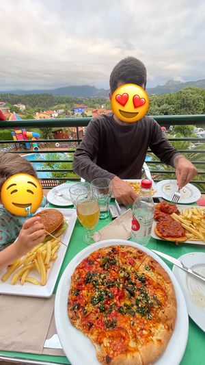 Pizza, burger de Beyond Meat  at Camping Ribadesella in Ribadesella