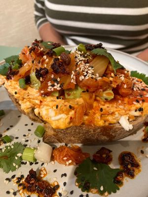 Vegan cream cheese with kimchi and avocado at LUA Coffee & Treats in Zwolle