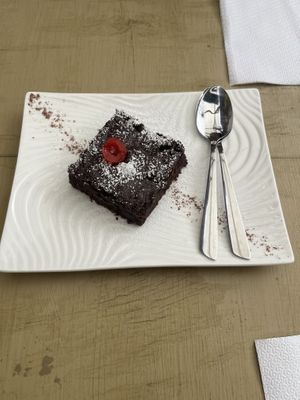 Mr Brownie beans   at Almendra in Antigua