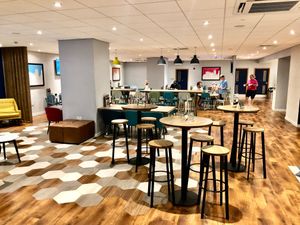The restaurant  at Travelodge - Manchester Piccadilly in Manchester