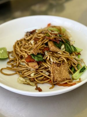 Stir fried noodles   at Thai Hom - ไทยหอม in Bangkok