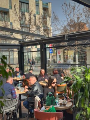 Vibes at Ottos Restocafé in Tirana