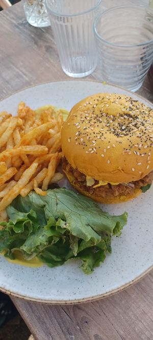 Jacks burger at Monkey Mood in Capbreton