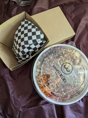 Bao and bowl at Waikiki Poke in Sirmione