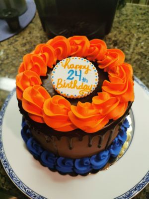 6inch faux-stess cake at Reverie Bakeshop in Richardson