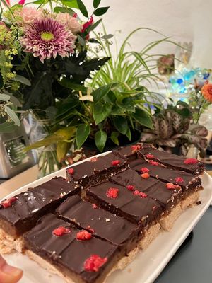 Short bread millionnaire at Café Conscient  in Nyon