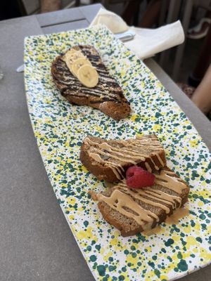 front: banana bread (very yummy!!) and in the back: toast with chocolate and nuts  at Così Com'era in Alberobello
