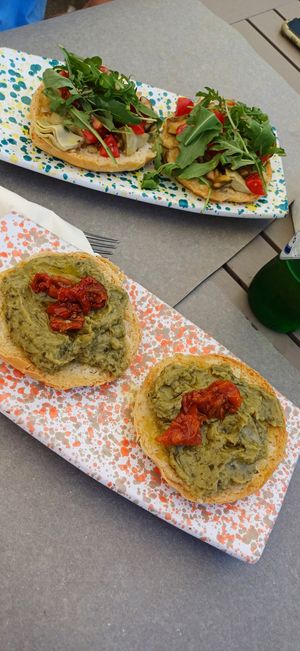 Friselle vegane at Così Com'era in Alberobello