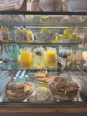 Cold drinks and quiches  at De Laatste Kruimel - Prinsenstraat in Amsterdam