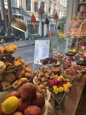 Window display (from inside)  at De Laatste Kruimel - Prinsenstraat in Amsterdam