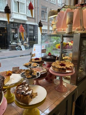 Inside   at De Laatste Kruimel - Prinsenstraat in Amsterdam