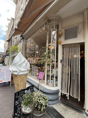 Outside   at De Laatste Kruimel - Prinsenstraat in Amsterdam