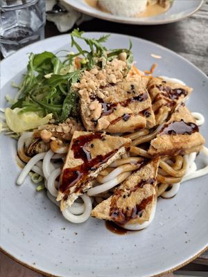 Udon Salad with Tofu at Soup and Roll in Berlin