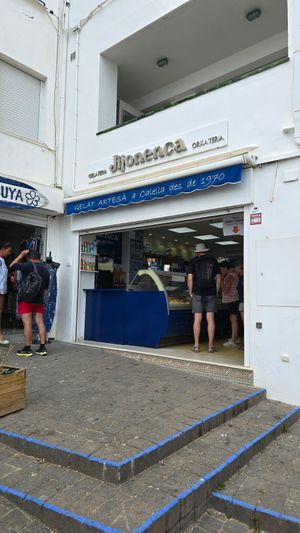 Front - entrance - steps at Jijonenca in Palafrugell