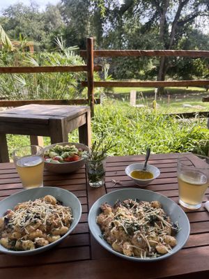 Gnoccis mit Salat   at Aroma Café in Corsica
