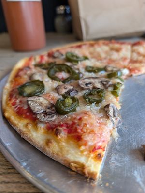  at Pizza De Miami 2 in Miami Beach