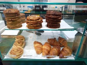 Vegan pastries & vegan cookies at VIE - Veganista / The LaLa - T3-F in Vienna