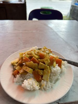 Vegan curry  at Mama's Thai Food in Koh Phangan