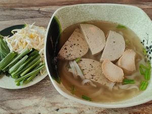 pho is suitable for vegan at Lập Vegetarian Restaurant in Central Singapore