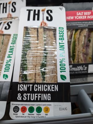 vegan chicken sandwich at LHR - WHSmith - T2-B in West London