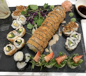 30 Stück Vegan (Zusammenstellung der Küche)  at Duque Sushi Bar in Machico