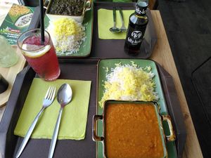 Ghorme sabzi, pomegranate lemon lemonade and daal adas at Dadashi in Hamburg