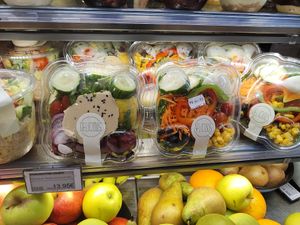 Salad at Como Express in Madrid