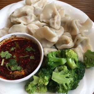 veggie dumpling ( not much filling but still yummy) at Chanyue Xinyu Vegetarian House in Chongqing