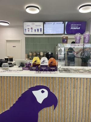 Three sizes unlimited toppings   at Oakberry in Cologne