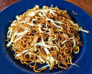 Fried kolo mee, good at Straight 8 Veggie Cafe in Kuching